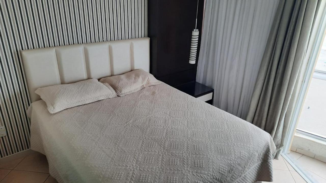 APTO 3 QUARTOS NO CENTRO DE FRENTE PARA O MAr Balneario Camboriu Exterior foto